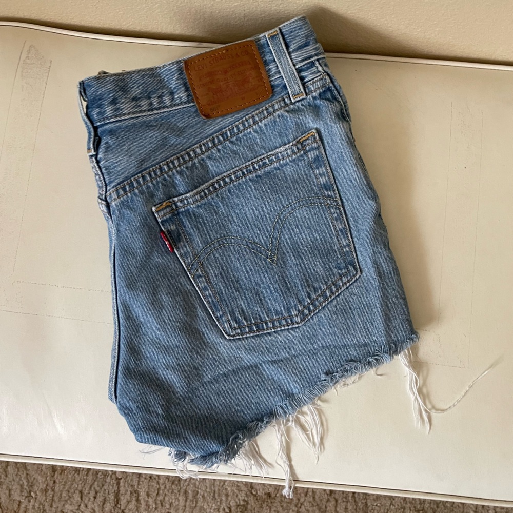 Levi 501, size 27